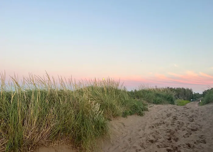Beachside Cottage W/Beach Access - Aboiteau Beach
