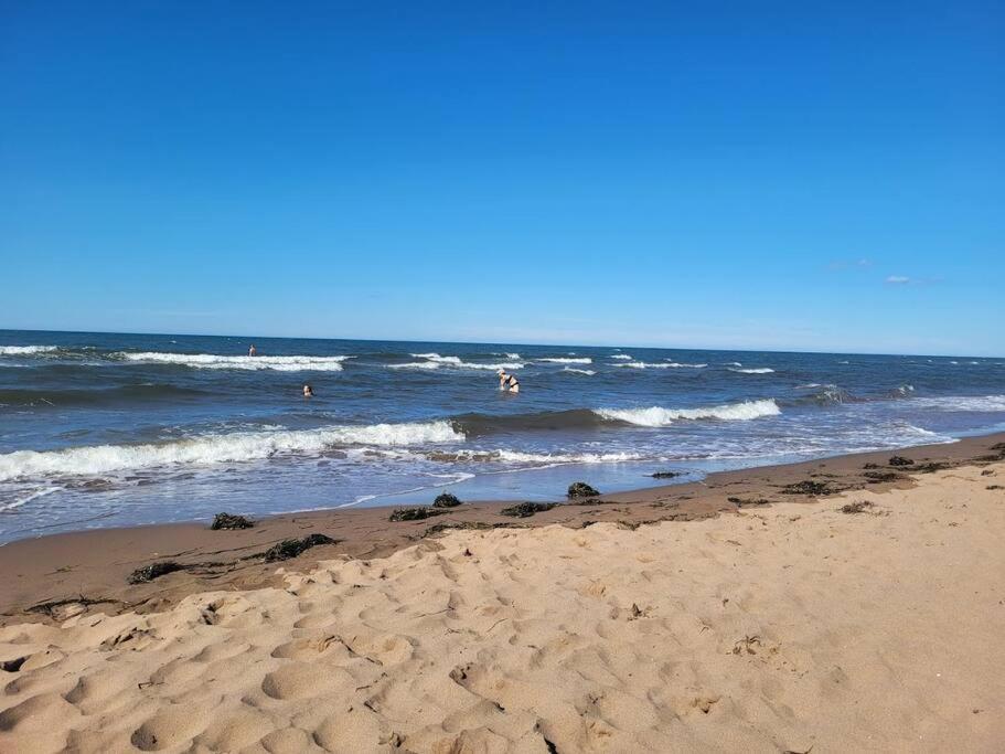 Beachside W/beach Access - Aboiteau Cap Pele
